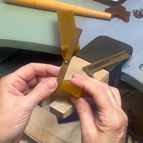 Wax carving with Nanz Aalund